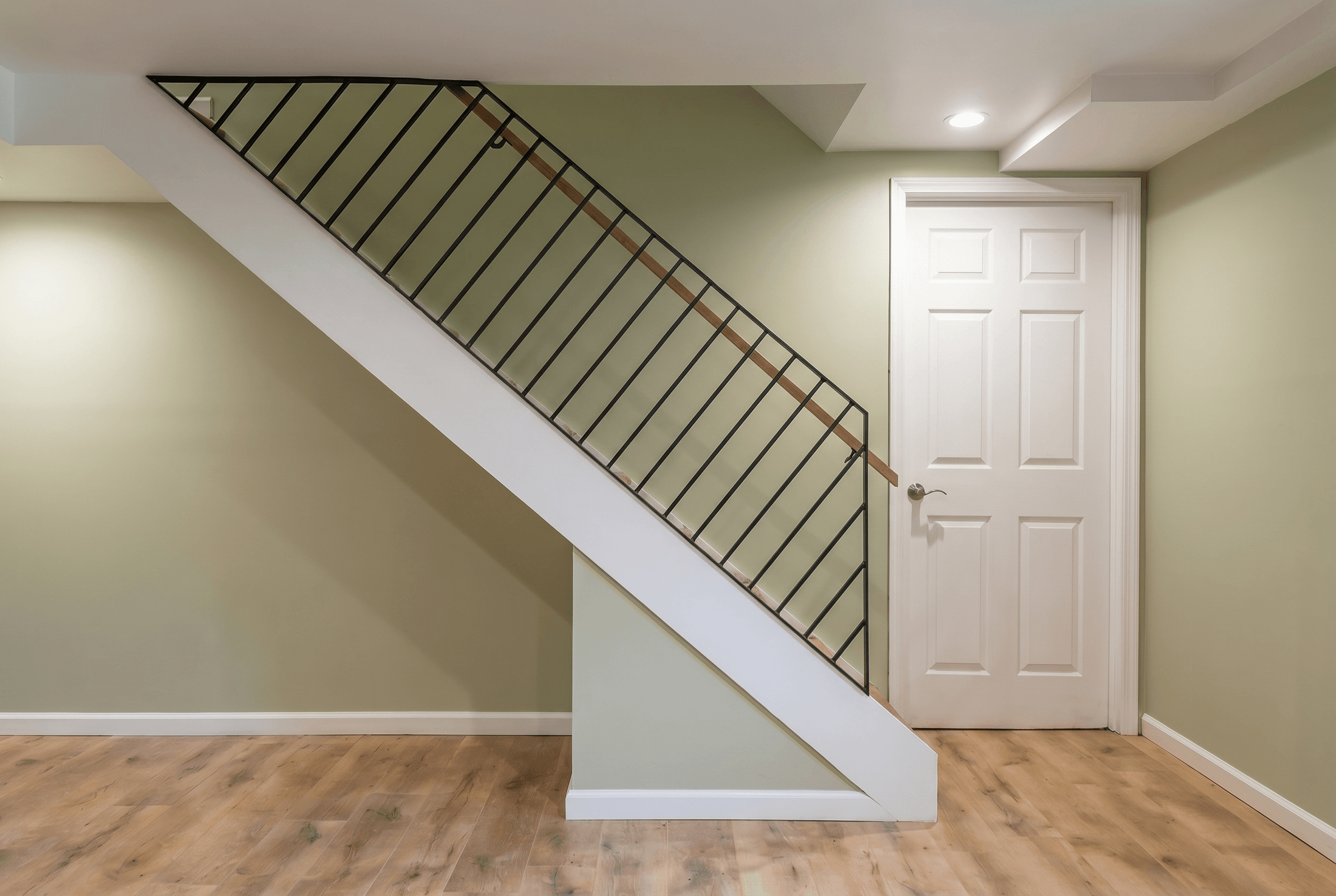 Welded Steel Railing With Oak Handrail